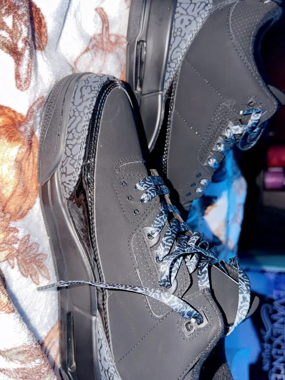 Jordan 3 Retro Men’s Sneakers — Black with Grey Elephant Print
